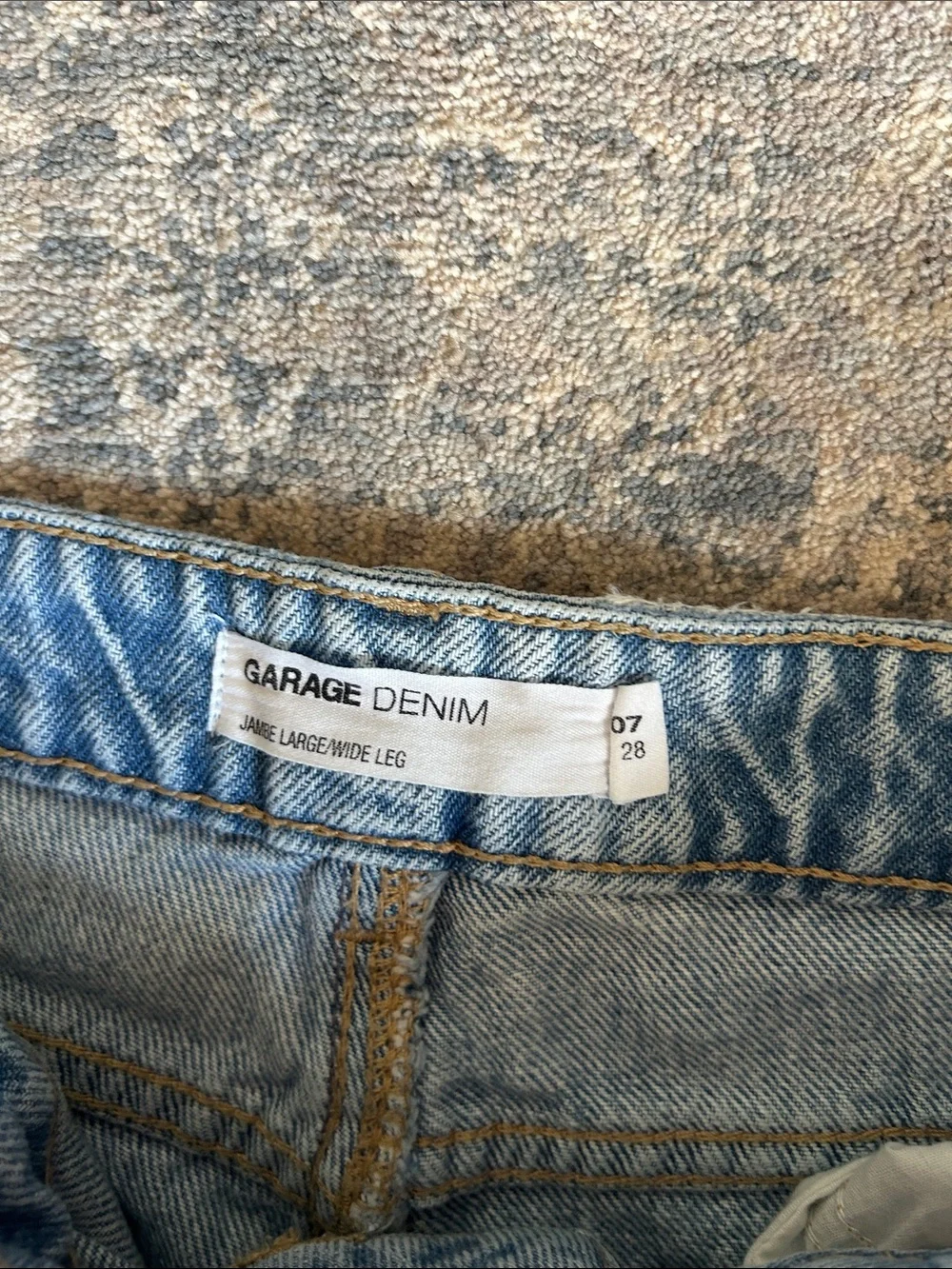 Garage Jambe Wide Leg Light Wash Distressed Women’s Jeans